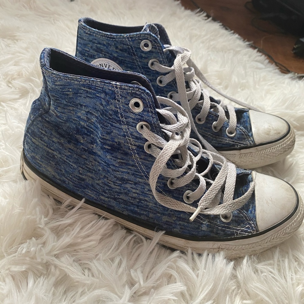 Blue converse